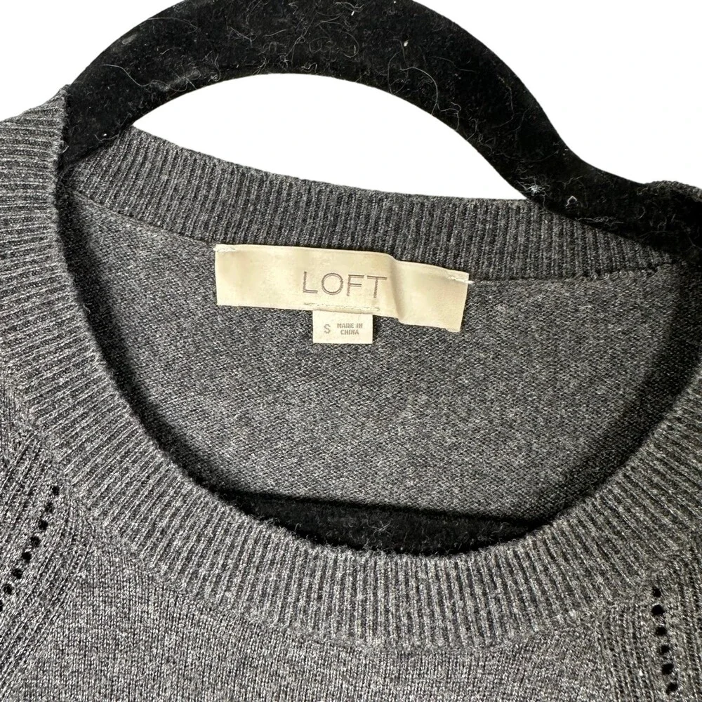 Loft Silk Blend Charcoal Grey Lightweight Sweater Blouse Women's Size Small - Picture 5 of 6